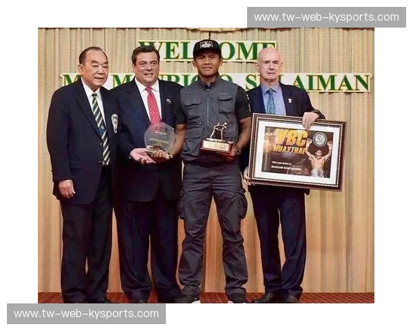 拳台上的传奇碰撞:维克多·纳格比与播求的荣耀之战 拳台上的传奇碰撞:维克多·纳格比与播求的荣耀之战